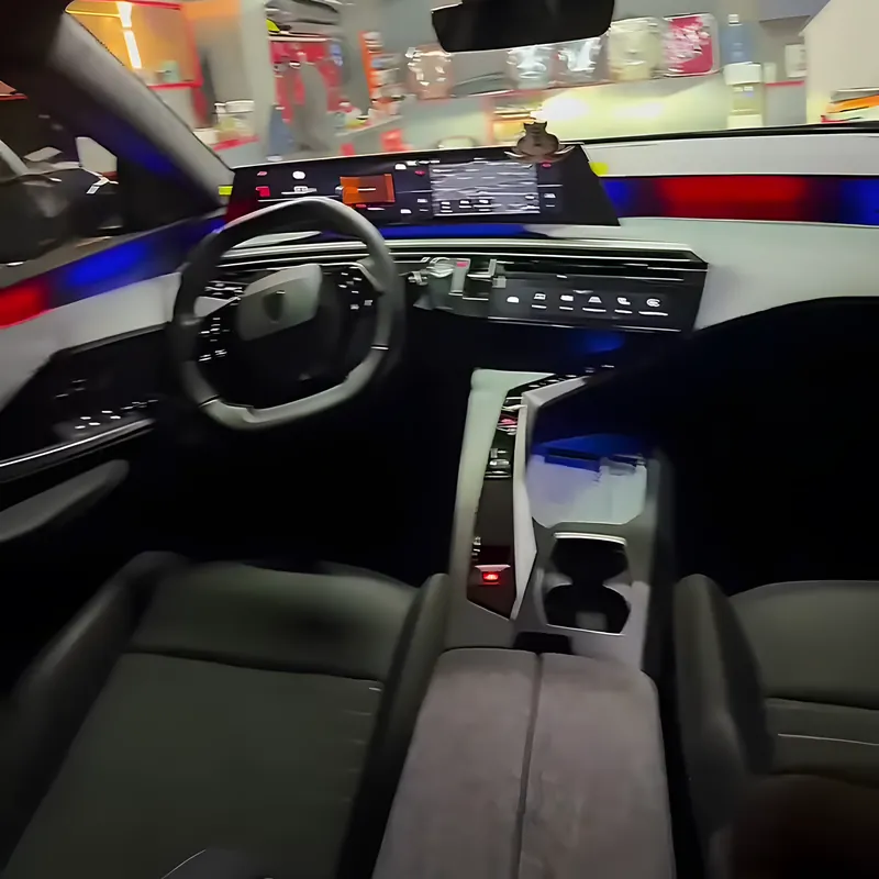 Peugeot 3008 i-Cockpit'te gece ambiyans aydınlatma